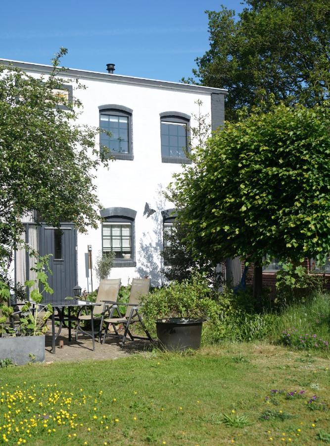 Sfeervolle Bovenwoning Uit 1916 Met 2 Slaapkamers Hooghalen エクステリア 写真
